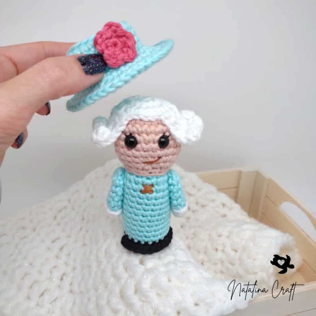 27 Crochet Pattern Queen Elizabeth Natalina Craft