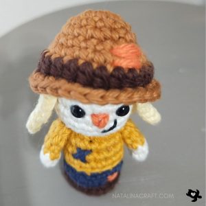 Free Crochet Pattern – Scarecrow