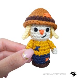 25crochet SCARECROW