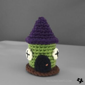 Free Crochet Pattern – Witch's Hut Dollhouse