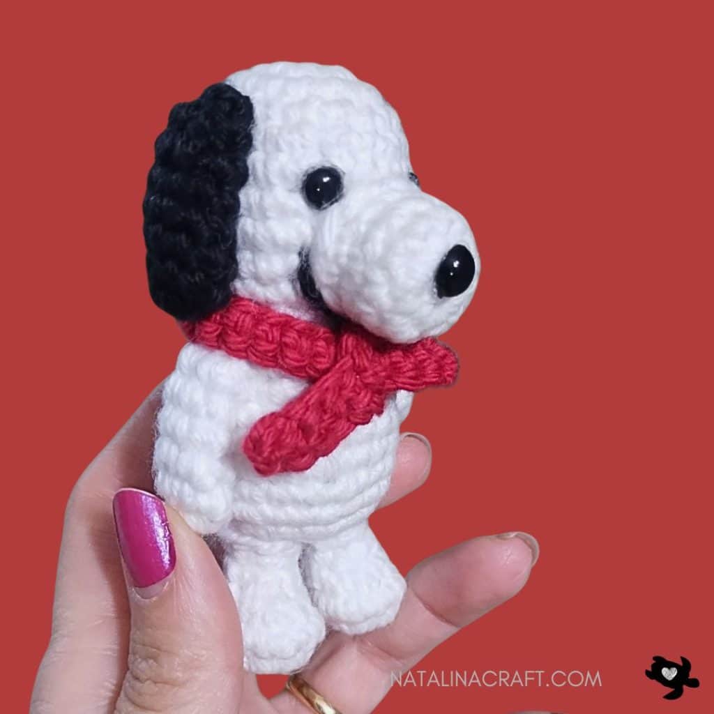 Black & White Beagle – Free Crochet Dog Pattern