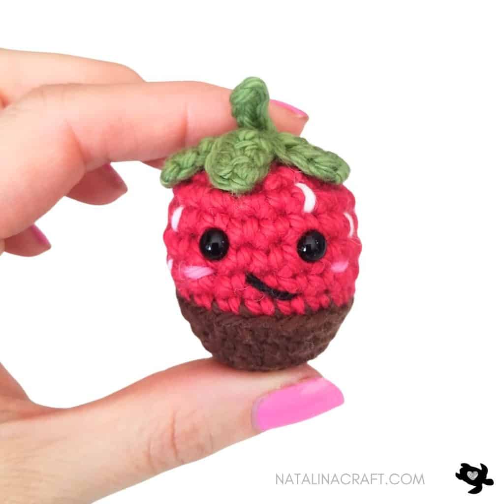 Chocolate Strawberry – Free Crochet Pattern